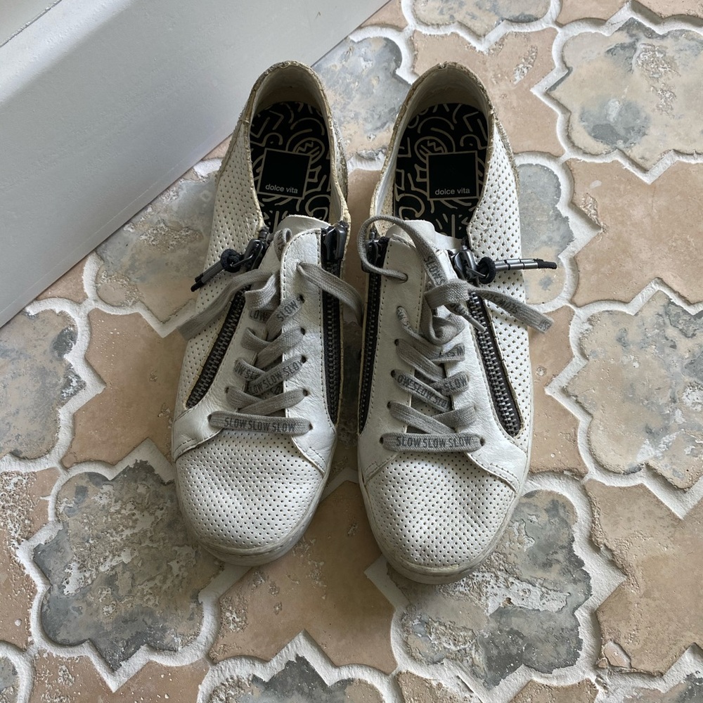 Dolce Vita Sneakers NEVER WORN